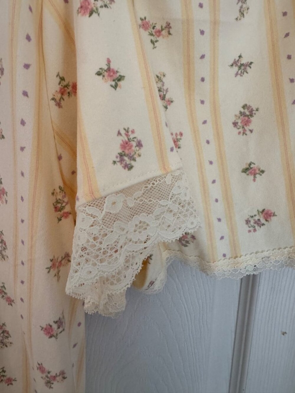 Laura Ashley Oh So Soft Floral Pajama Set Size Large NWT - Picture 7 of 8
